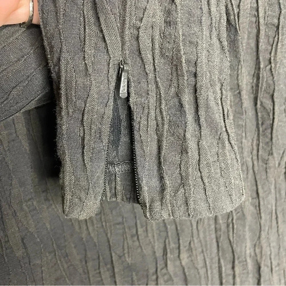 Eileen Fisher 3D Crinkle Minimalistic Quiet Luxury Full Zip Gray Jacket - Picture 3 of 7